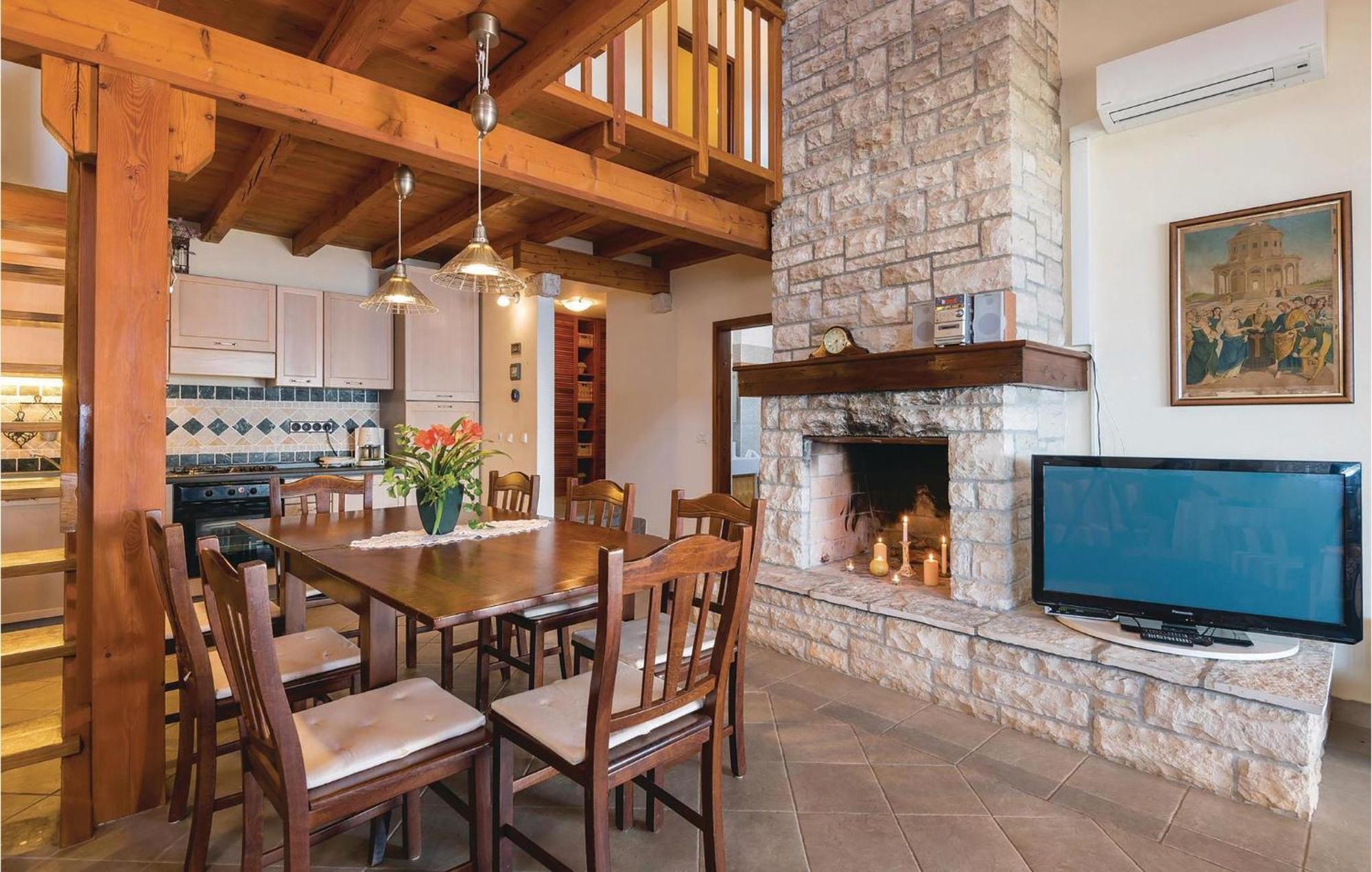Gorgeous Home In Prigradica With Wifi Exterior photo