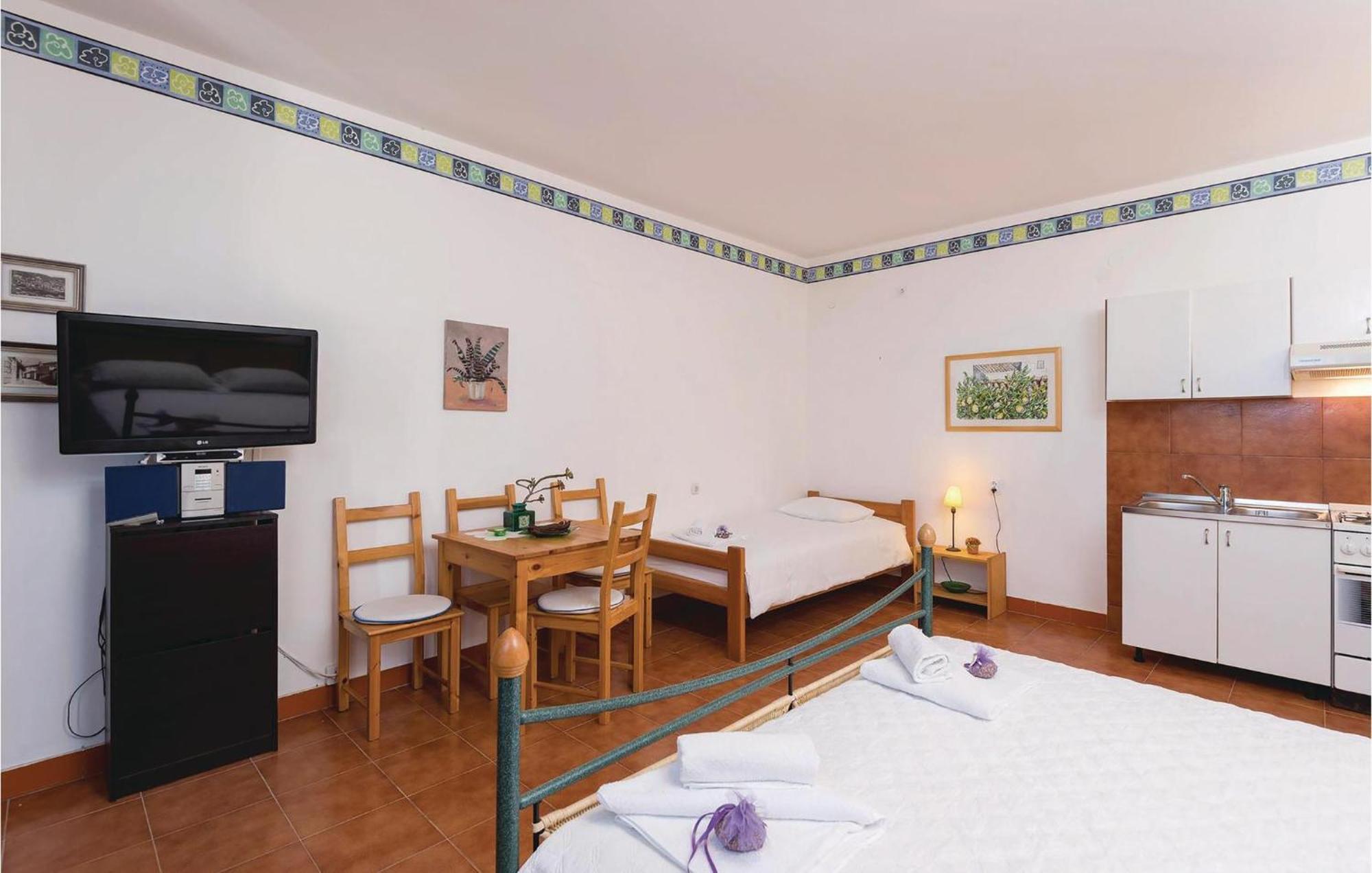 Gorgeous Home In Prigradica With Wifi Exterior photo